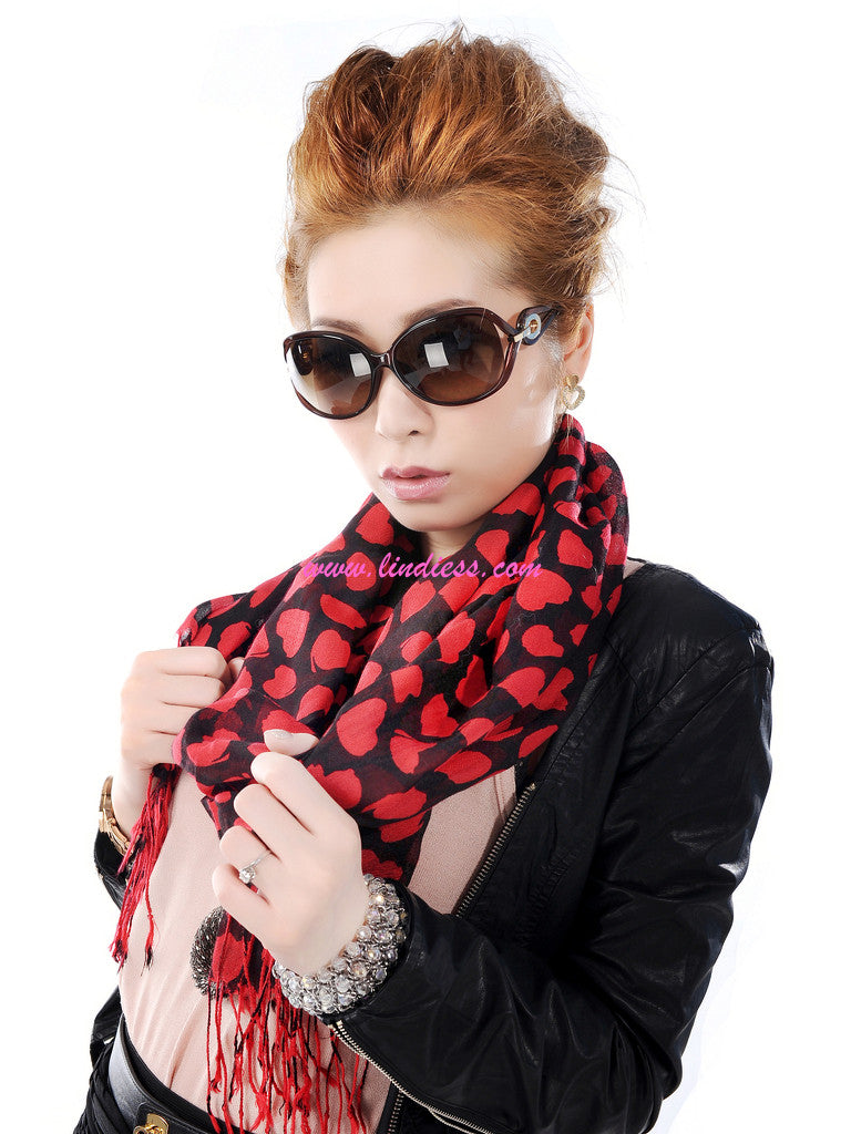 RED HEARTS SCARF