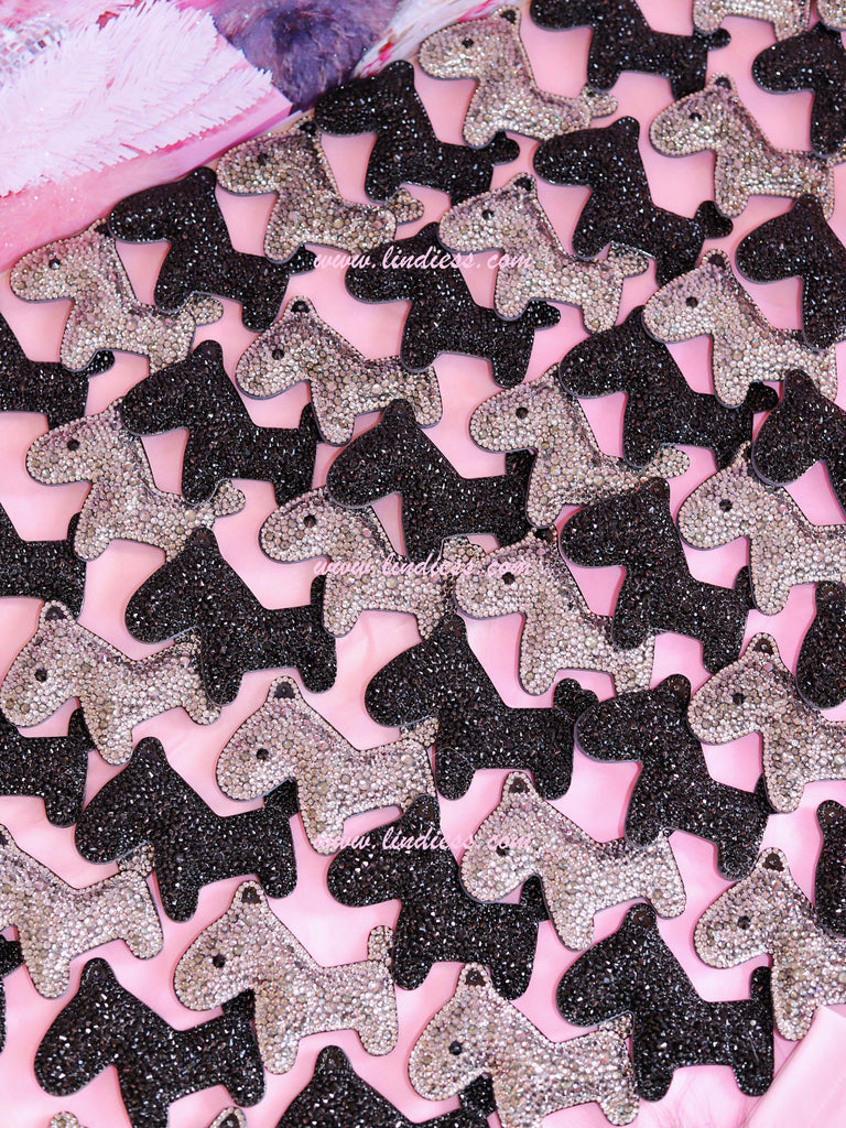 PRINCESS CRYSTAL HORSE POM POM - DARK SILVER & SO BLACK
