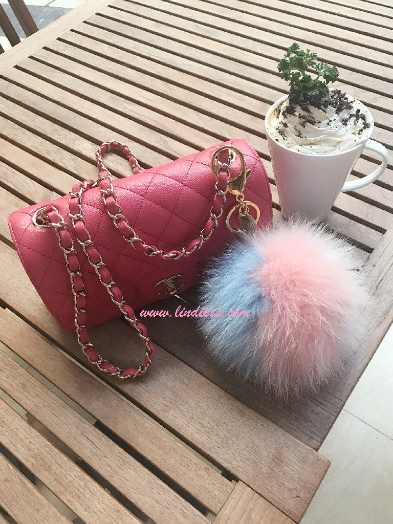 DREAMY TRICOLOR POM POM