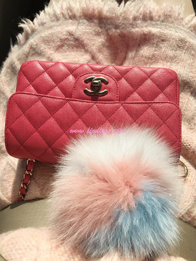 DREAMY TRICOLOR POM POM