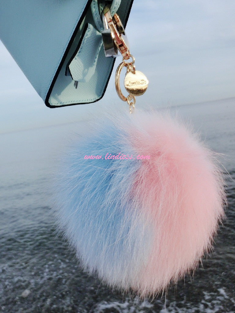DREAMY TRICOLOR POM POM