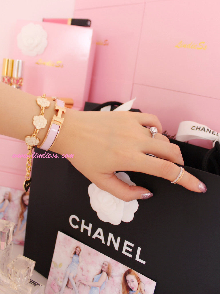 CAMELLIA LOVE BRACELET