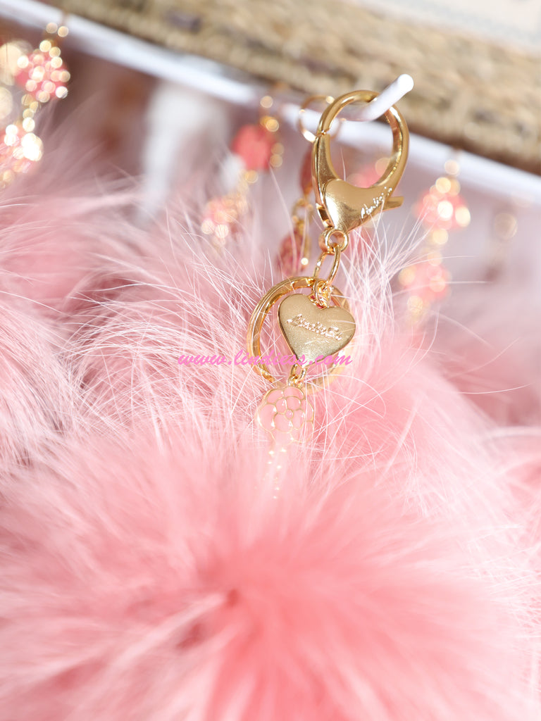 DREAMY CAMELLIA POM POM