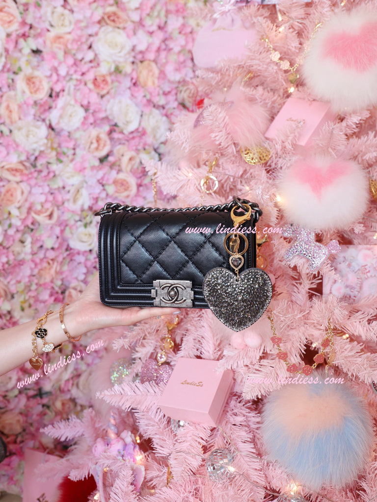 PRINCESS CRYSTAL HEART POM POM