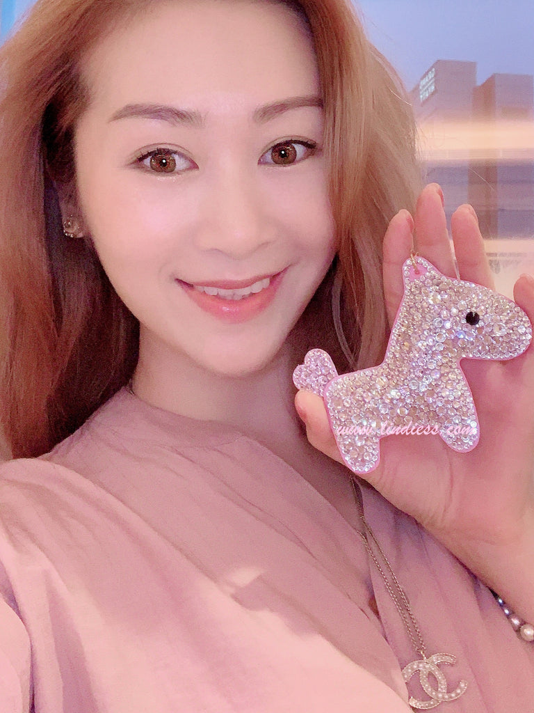 PRINCESS CRYSTAL HORSE & MINI SWEET HEART POM POM